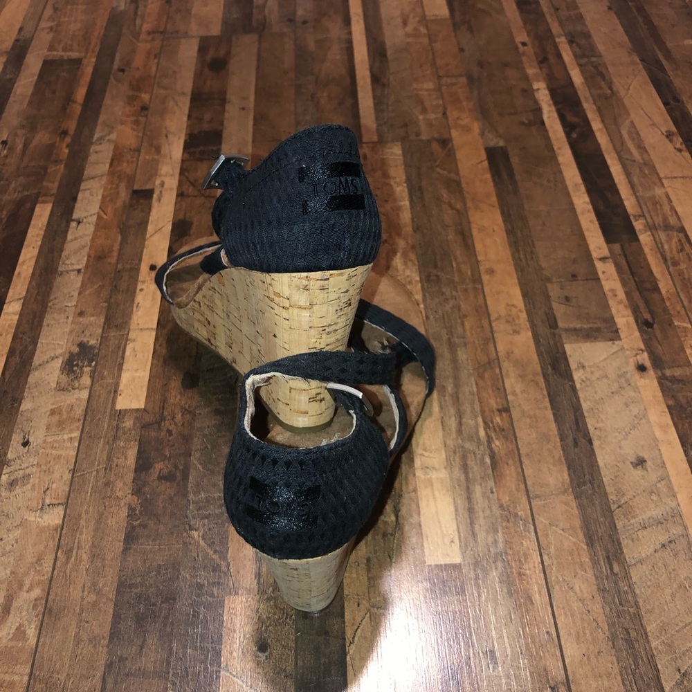 TOMS black wedges